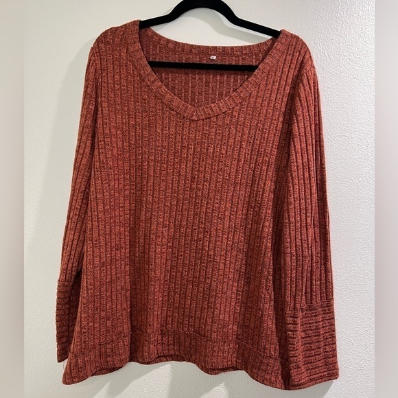 Women’s Boho Textured Sweater in size M - rust color - Picture 2 of 7